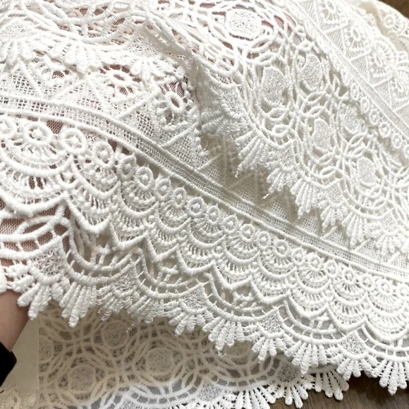 WHITE | BLACK   House | Market Black Level/ white Skirt! - Picture 6 of 7